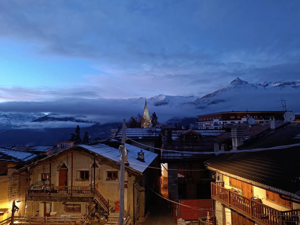 Sauze d'Oulx ciabot la garitüla with garden - wifi- close to the chairlift Apartment in Sauze d'Oulx