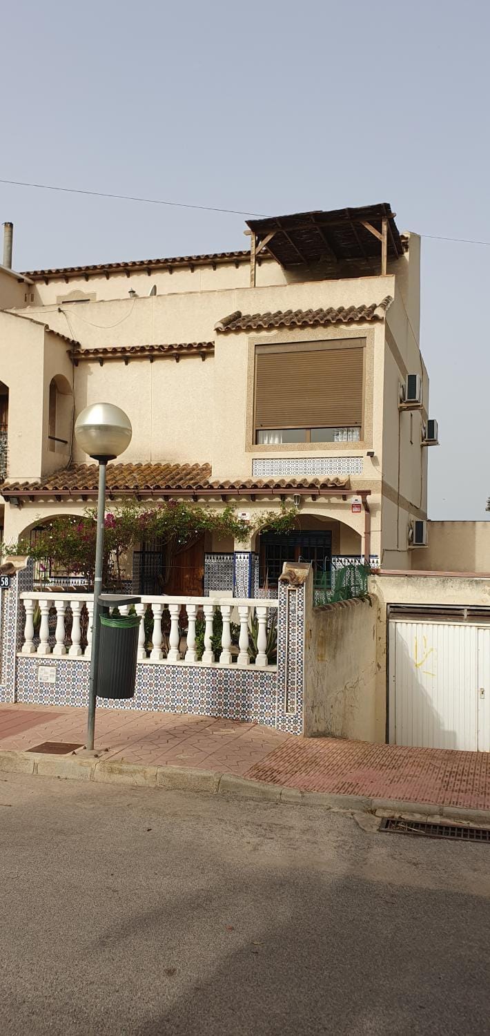 Property building, Off site, Balcony/Terrace, Balcony/Terrace