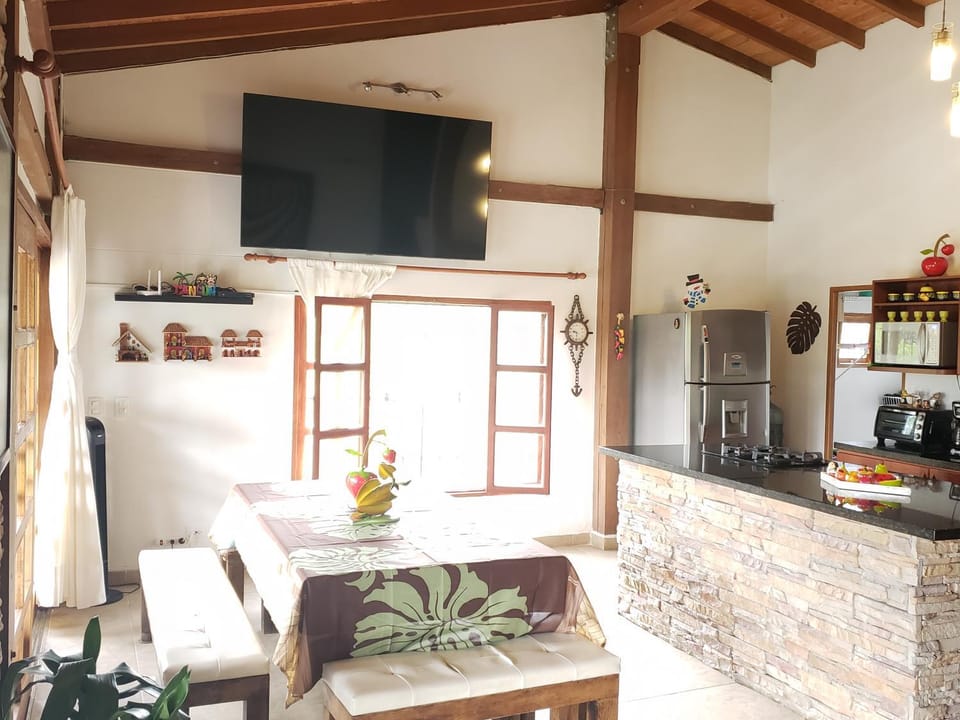 TV and multimedia, Kitchen or kitchenette, Dining area, minibar
