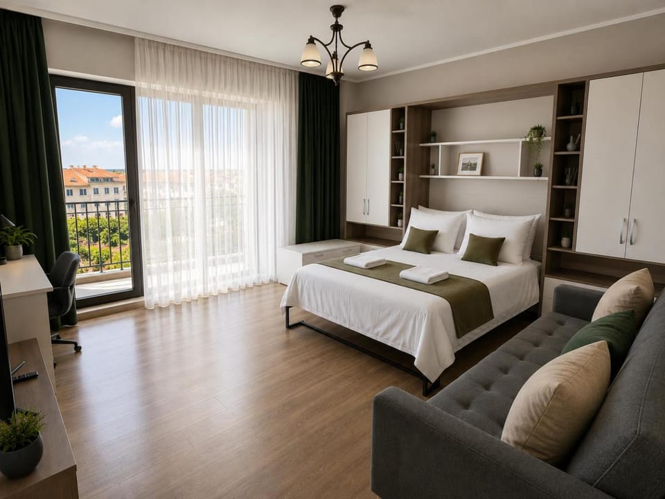 Bed, Photo of the whole room, Seating area, Bedroom