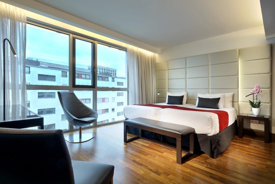 Bed, View (from property/room), Photo of the whole room, Decorative detail, Bedroom