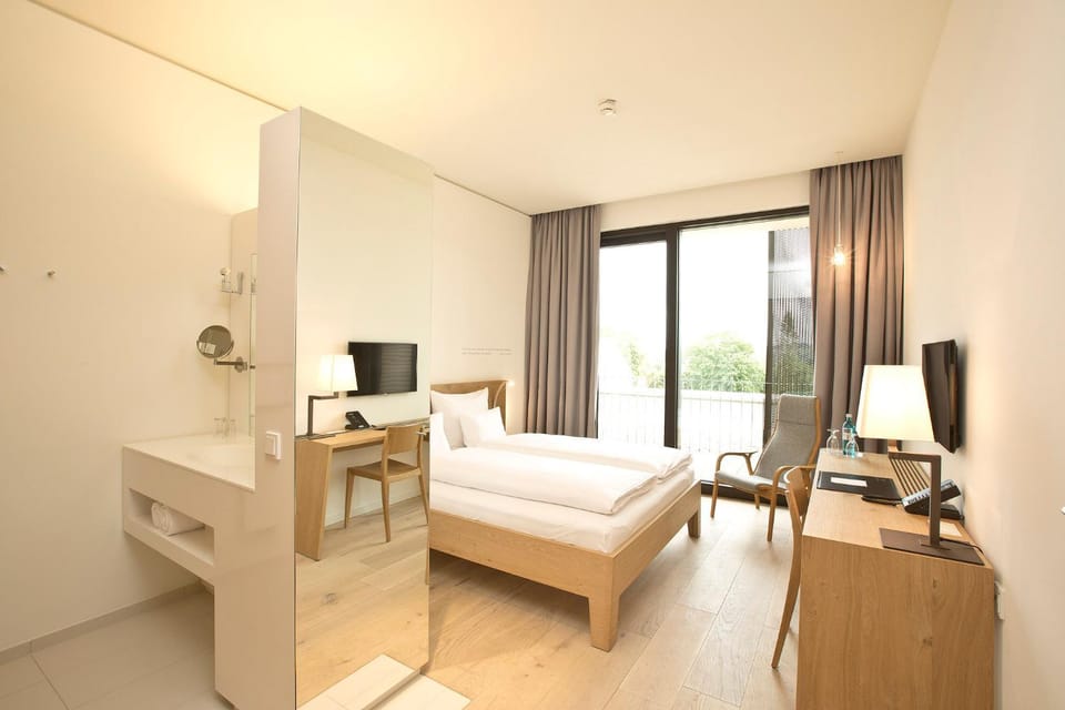 Day, Photo of the whole room