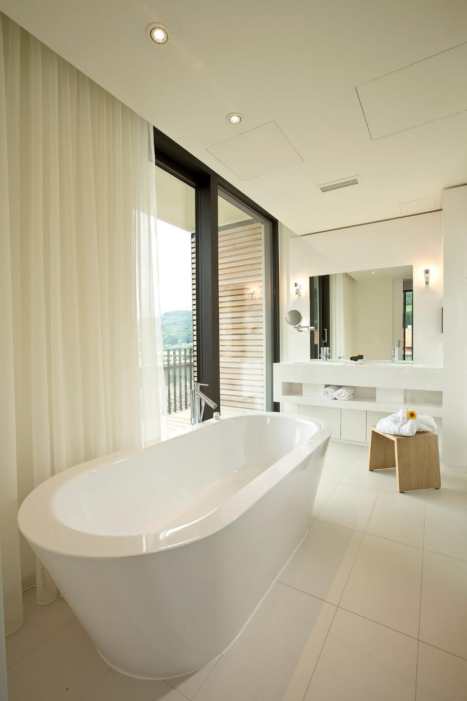 Day, Bathroom