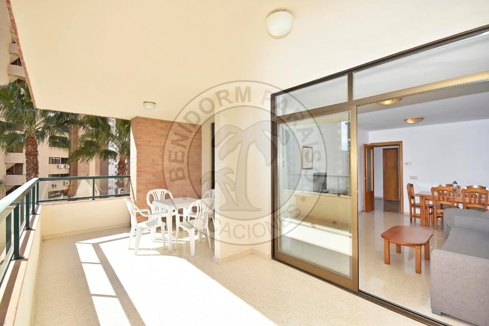 TV and multimedia, Balcony/Terrace, Living room, Decorative detail