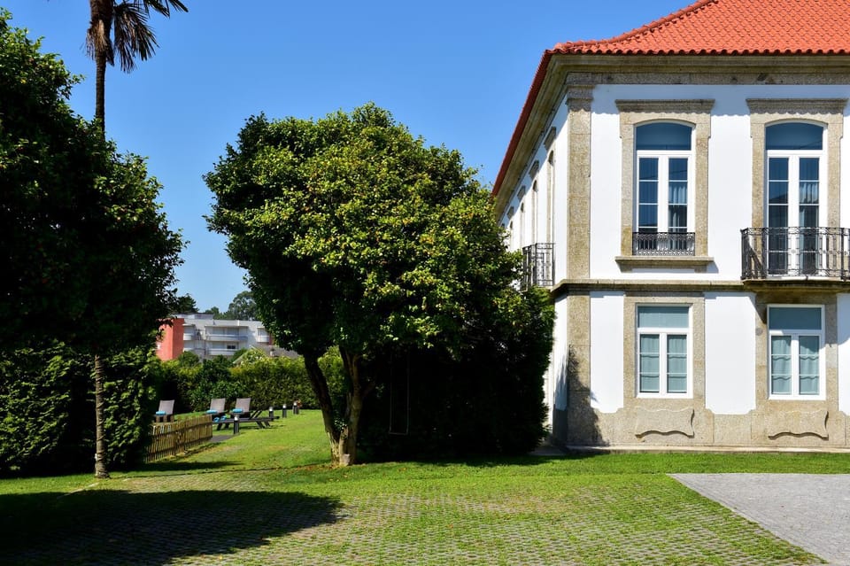 Patio, Facade/entrance, Off site