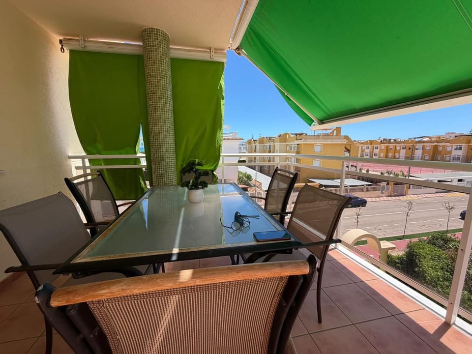 Delfines III Solo Familias Serviplaya Apartment in Safor