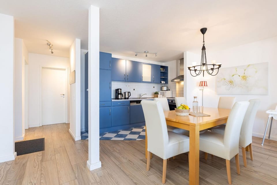 Hafen 13 Hafenblick 3 Apartment in Laboe