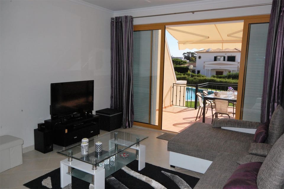 TV and multimedia, Balcony/Terrace, Living room, Seating area