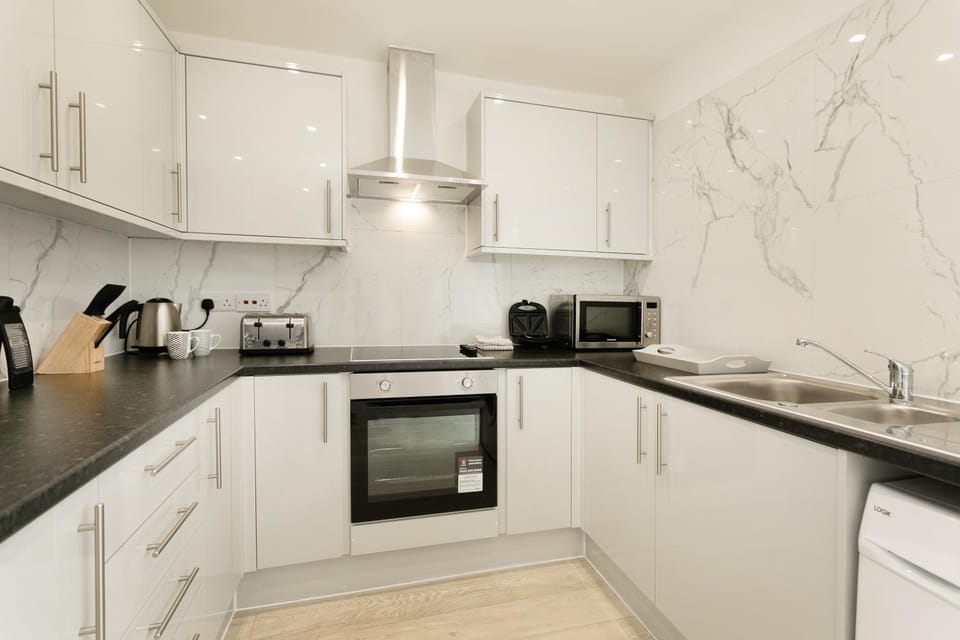 Kitchen or kitchenette, kitchen