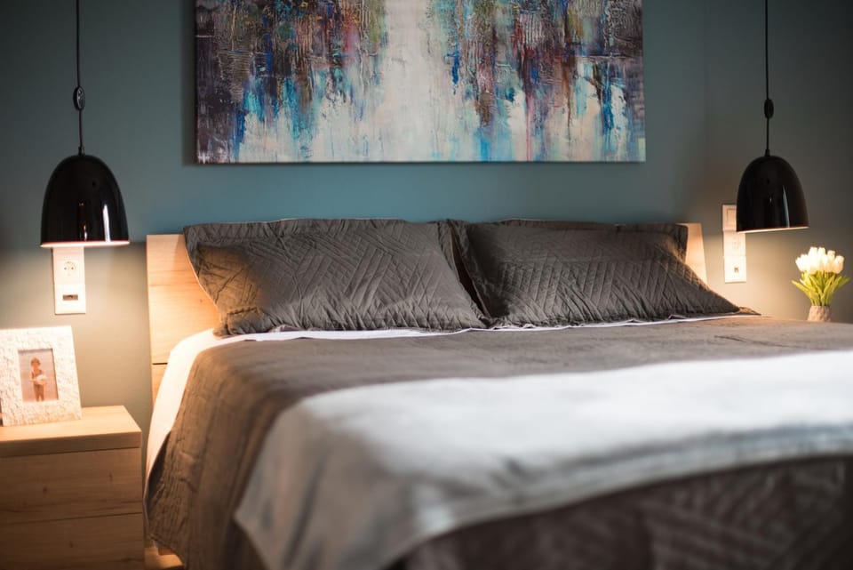Bed, Photo of the whole room, Bedroom