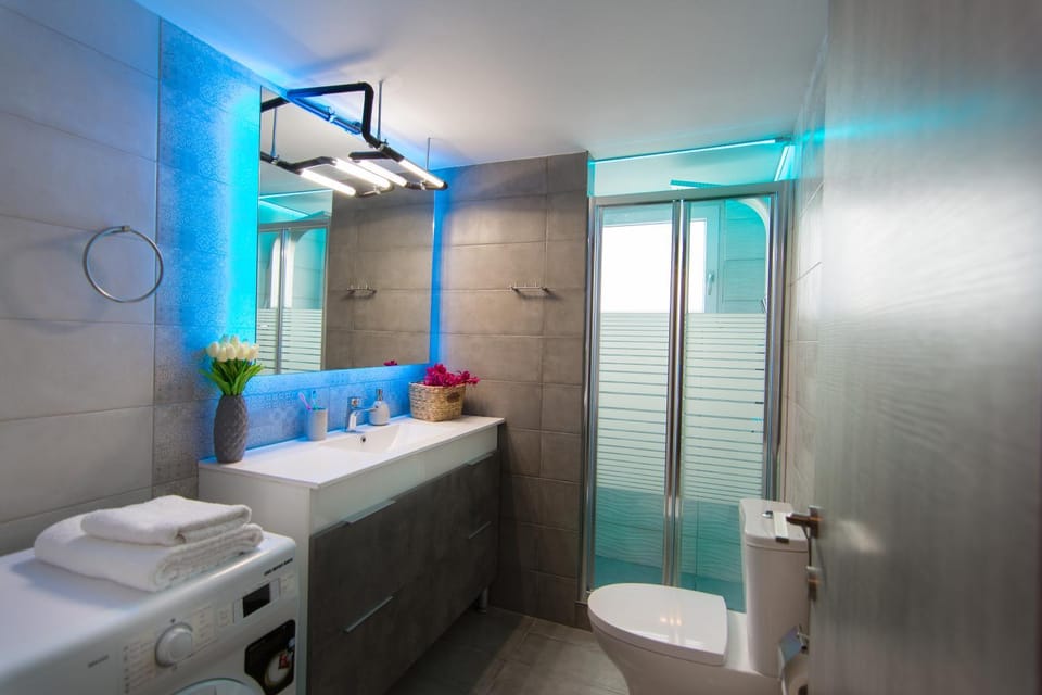 Toilet, Bathroom