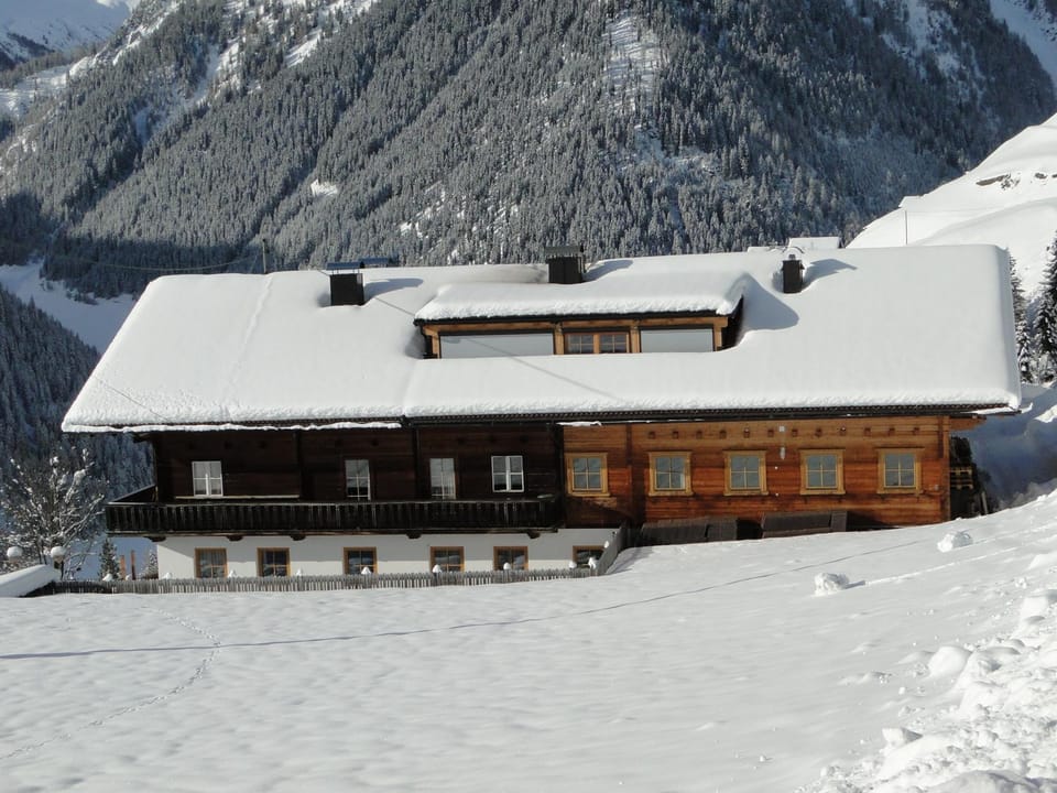 Property building, Winter