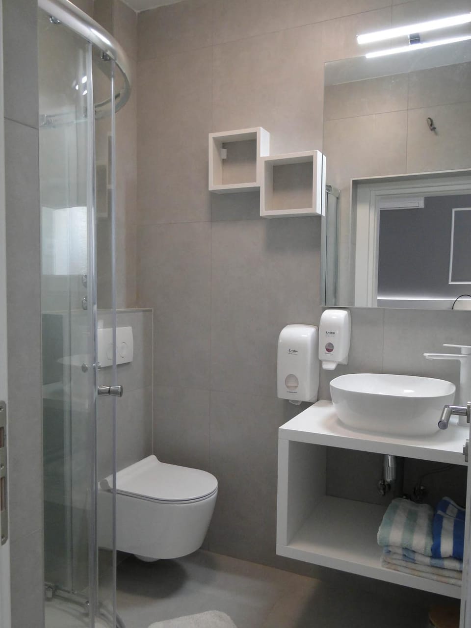 Rooms Tepli Bok Bed and Breakfast in Šibenik-Knin County, Croatia