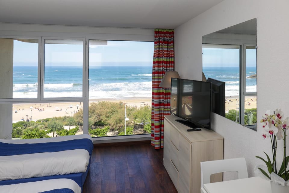 Bedroom, Sea view