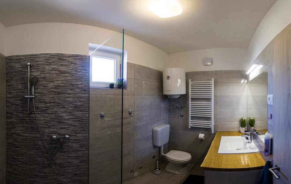 A lovely and cozy room with a breathtaking view Bed and Breakfast in Vis