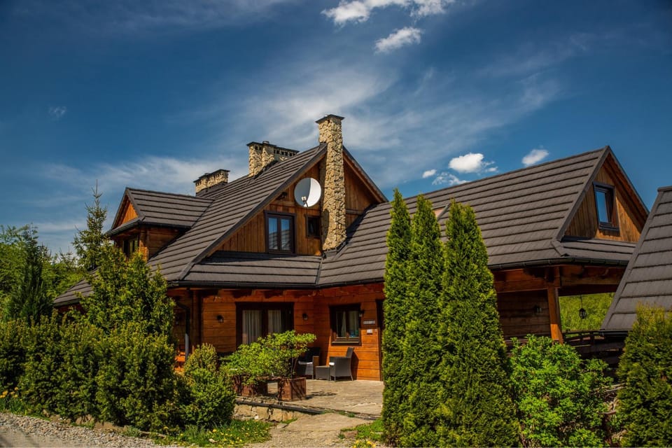 Property building, Facade/entrance, Garden, Balcony/Terrace, Garden view