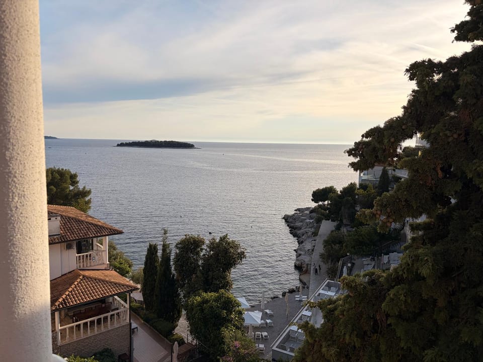 Apartmani Tepli Bok Apartment in Šibenik-Knin County, Croatia