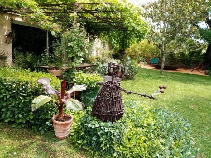 La Mazade de Saint Mamert Bed and Breakfast in Occitanie