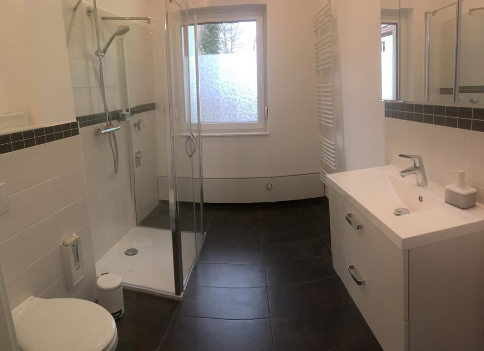 Shower, Toilet, Bathroom