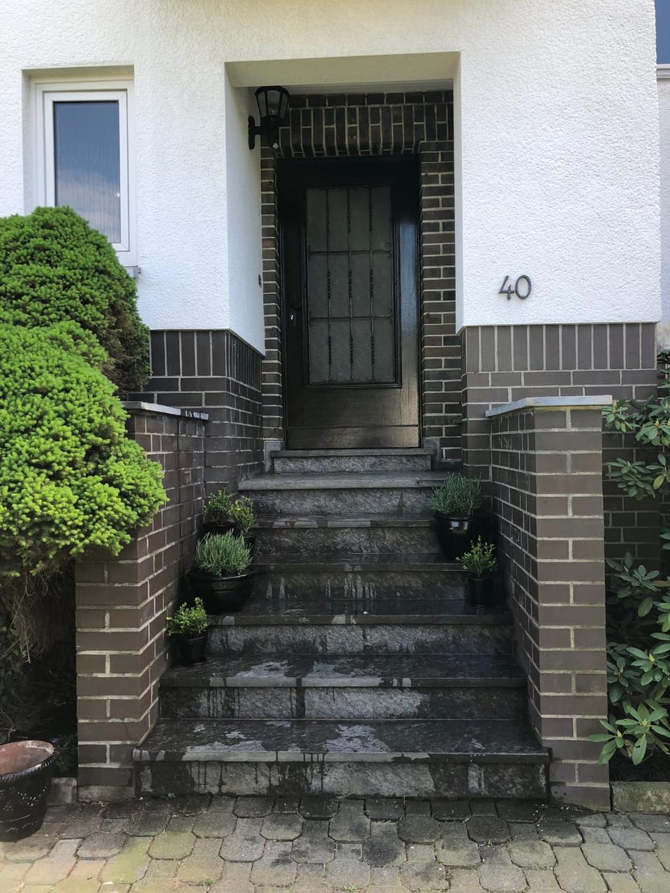 Facade/entrance