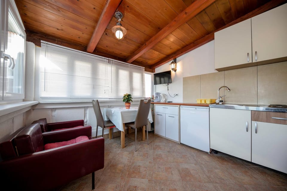 kažo Apartment in Lika-Senj County