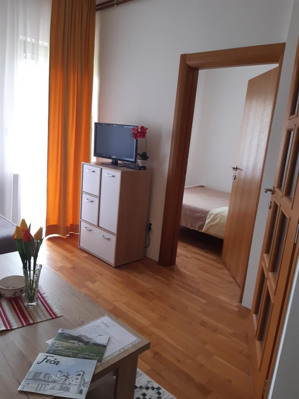 TV and multimedia, Photo of the whole room