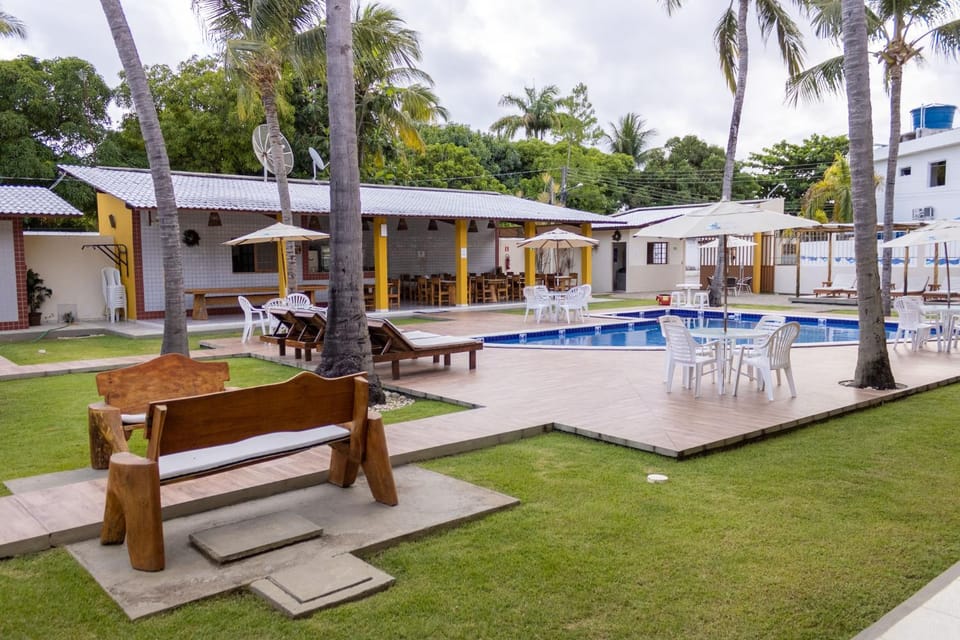 Restaurant/places to eat, Swimming pool