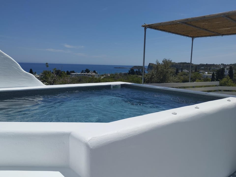 Day, Natural landscape, Sea view, Swimming pool