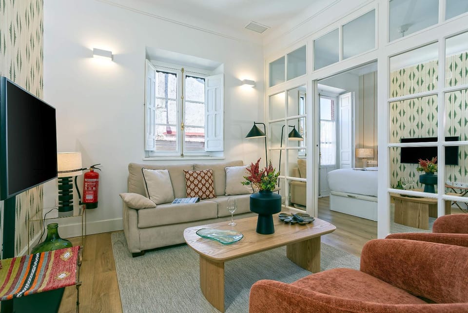 TV and multimedia, Living room, Seating area
