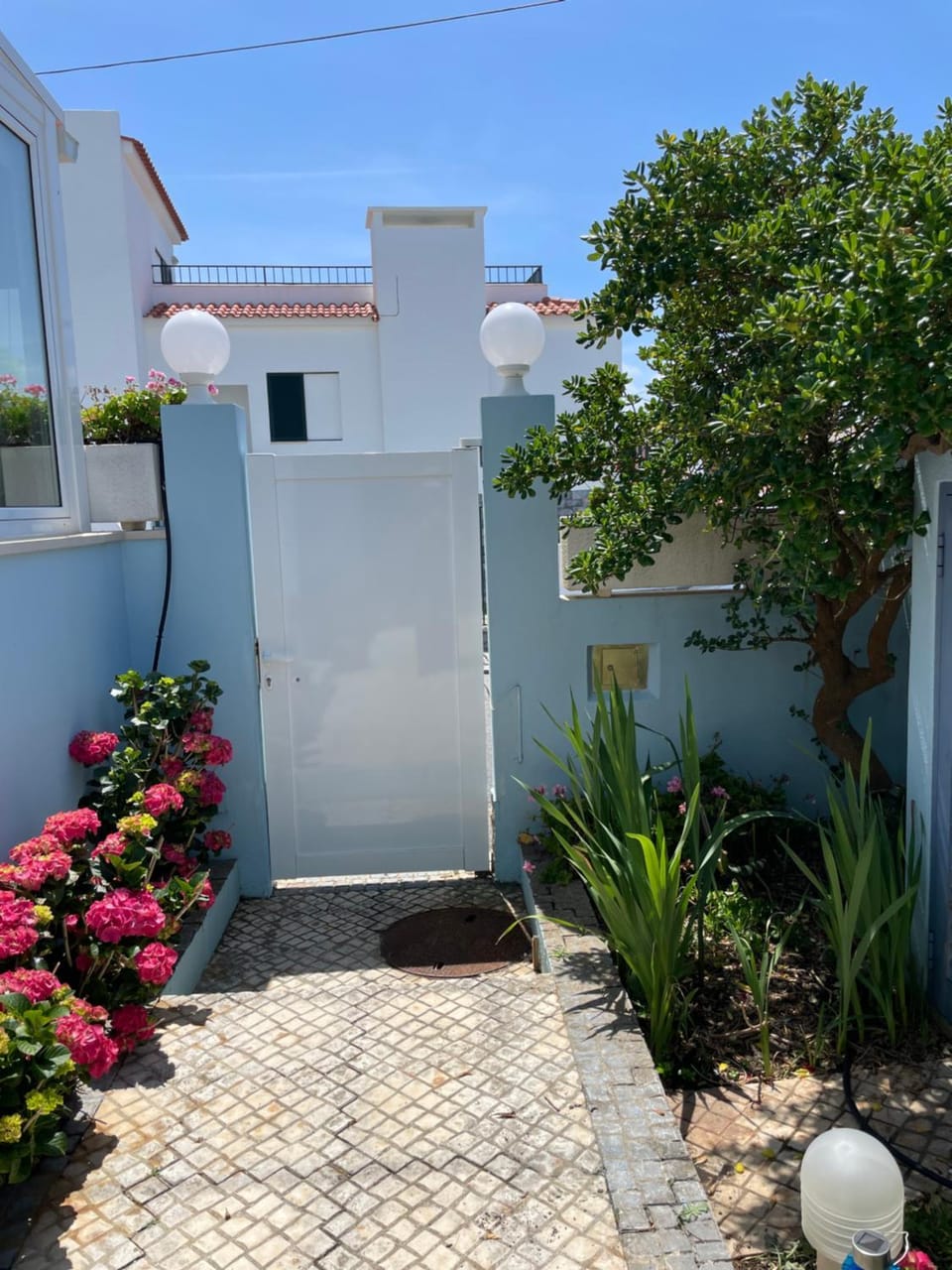 Facade/entrance, Garden view