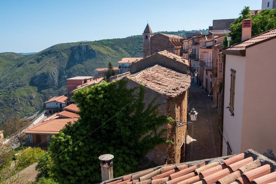 Neighbourhood, Balcony/Terrace, City view, Mountain view, Street view