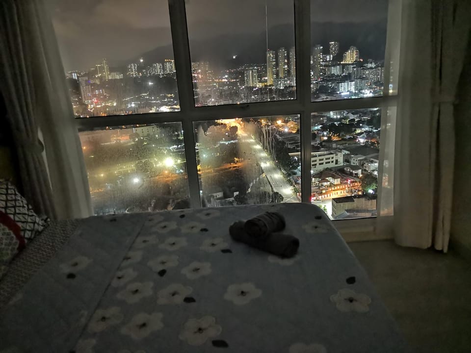 City view, Street view, bunk bed