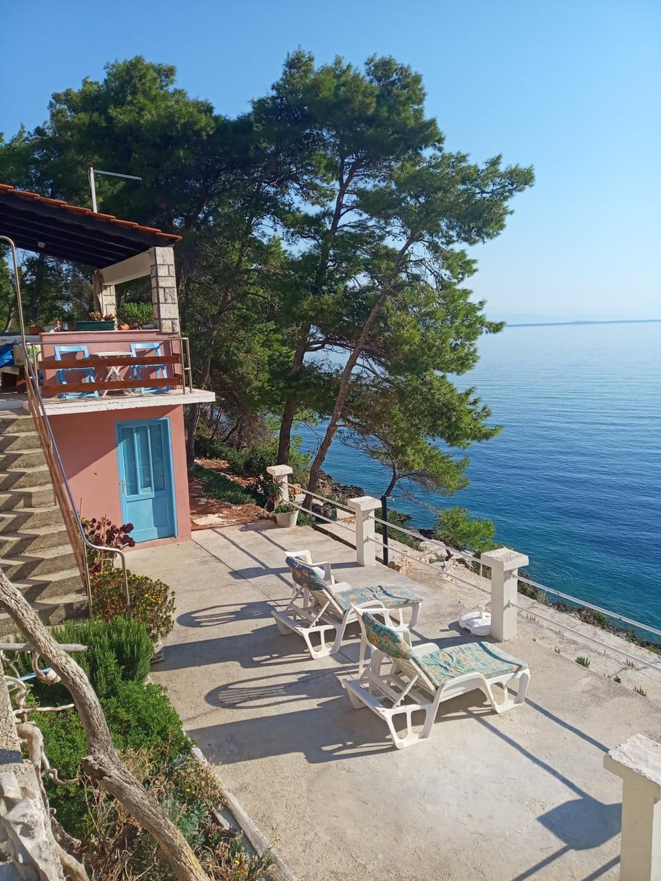 Modern Robinson Veli Bare House in Dubrovnik-Neretva County