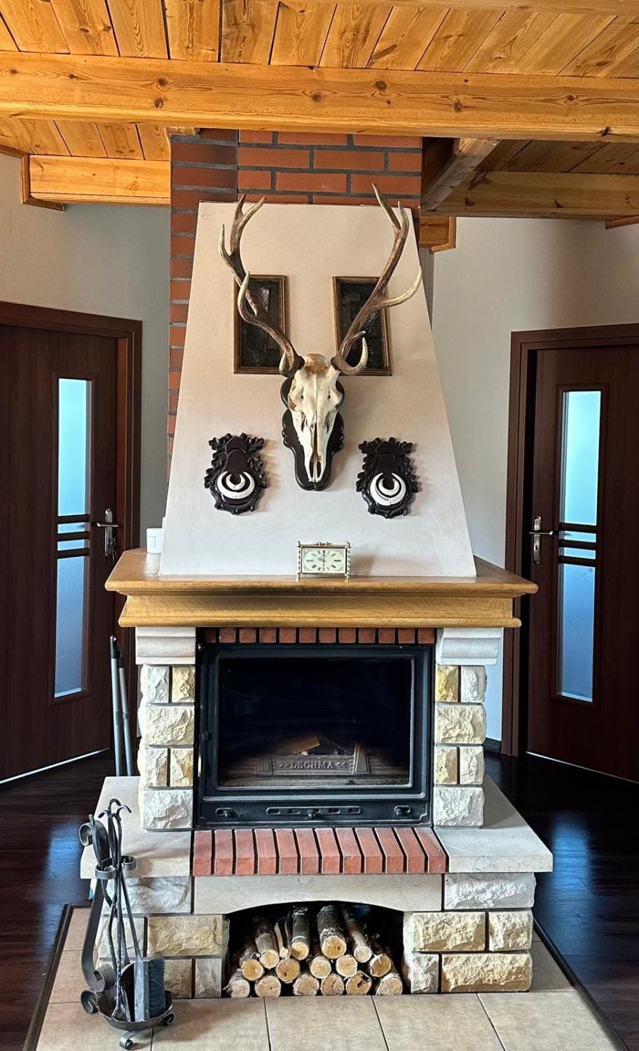 Communal lounge/ TV room, Living room, fireplace