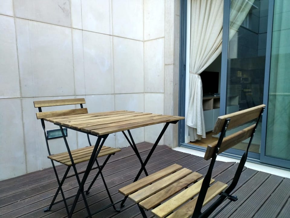 Nice duplex apartment with free pool and garage Apartment in Lisbon