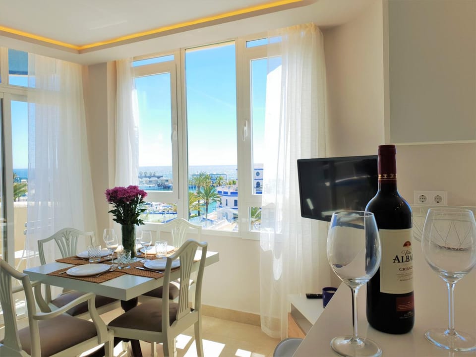 FANTASTIC APARTMENT B IN FRONT OF THE SEA & MARINA Apartment in Estepona