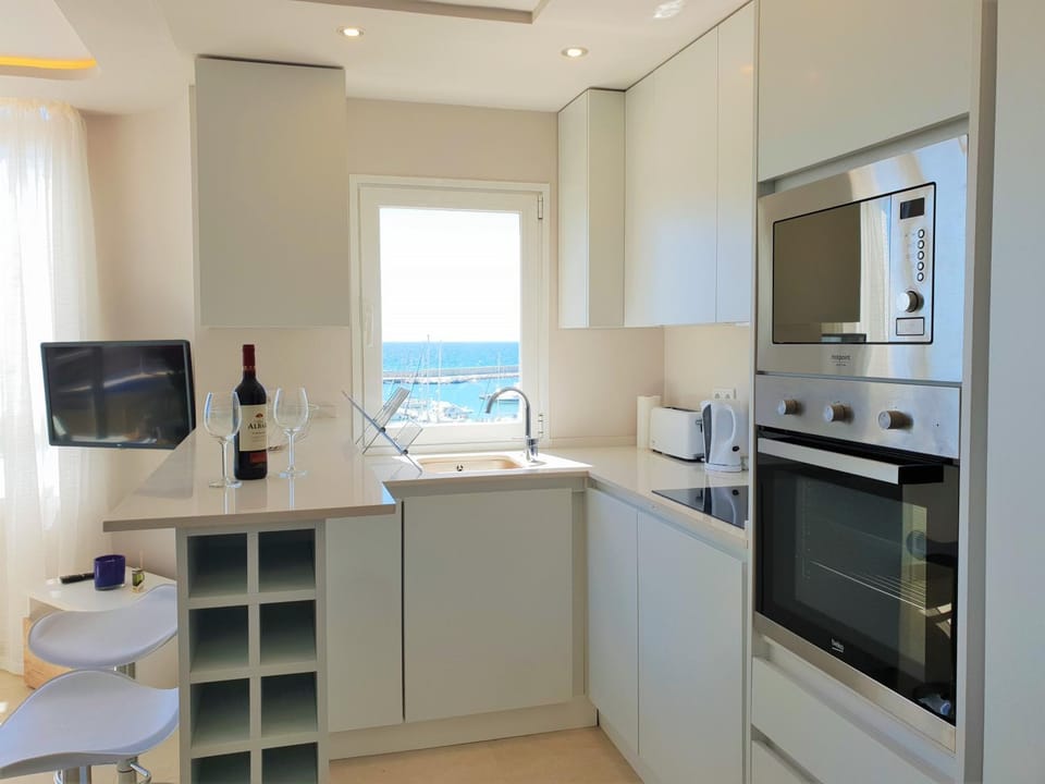 FANTASTIC APARTMENT B IN FRONT OF THE SEA & MARINA Apartment in Estepona