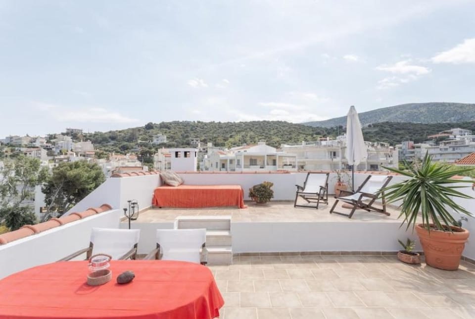Bay watch Apartment close to the airport at PORTO RAFTI Apartment in East Attica Regional Unit, Greece