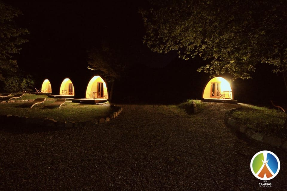 Facade/entrance, Night