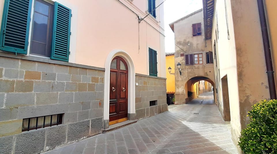 Property building, Facade/entrance, Street view, Quiet street view