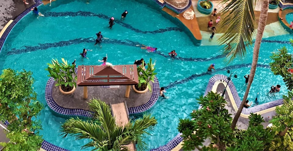Pool view, Swimming pool