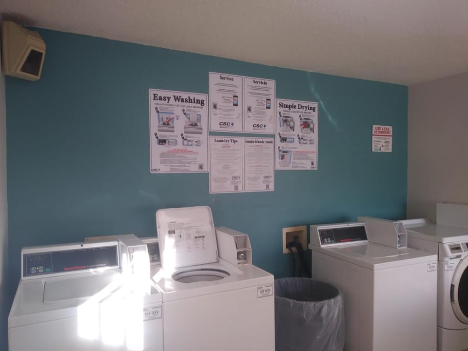 Intown Suites Extended Stay Dallas TX - Garland Motel in Garland