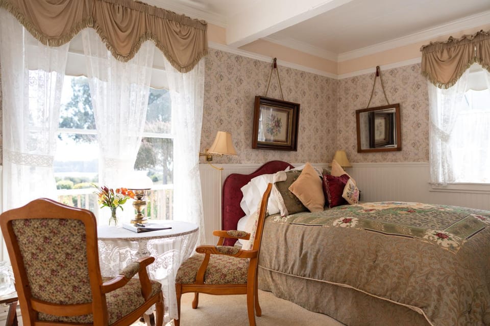 Headlands Inn Bed and Breakfast Bed and Breakfast in Mendocino