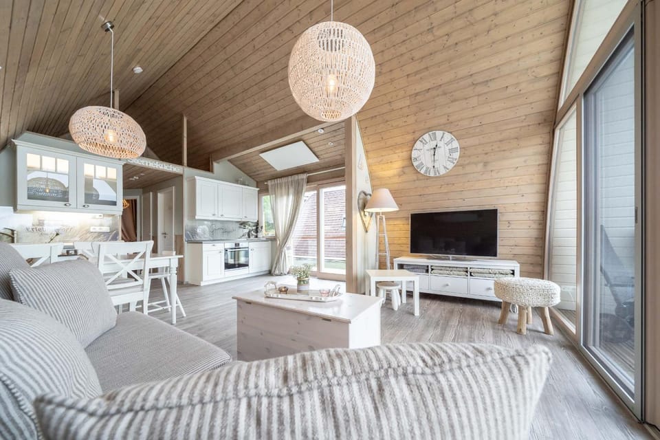 Living room, Dining area, kitchen