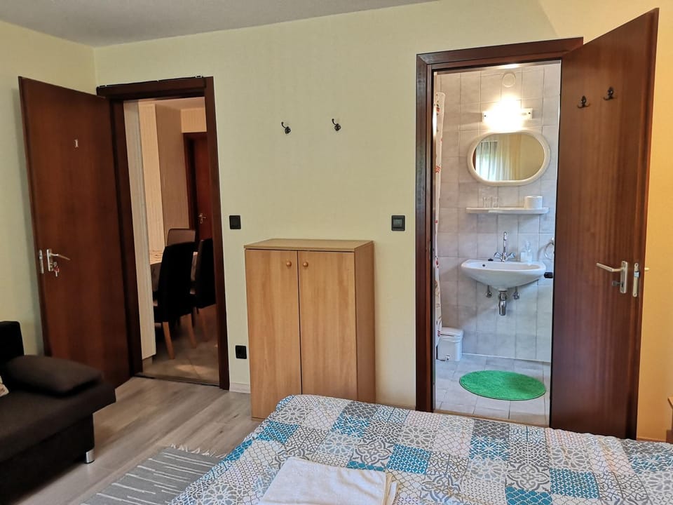 Bed, Bathroom, Bedroom, towels, wardrobe