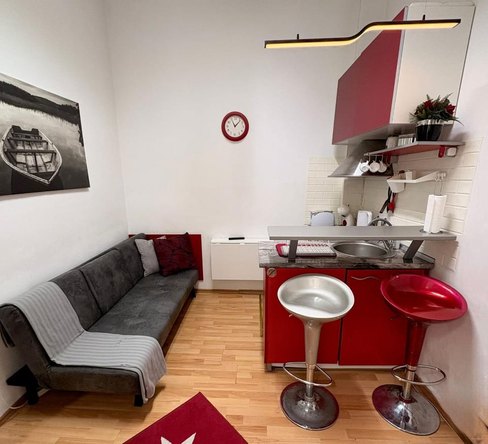 Kitchen or kitchenette, Living room