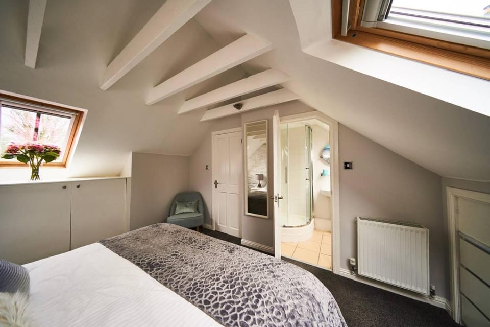 Stuc an t Sagairt Cottage , Loch Lomond House in Scotland