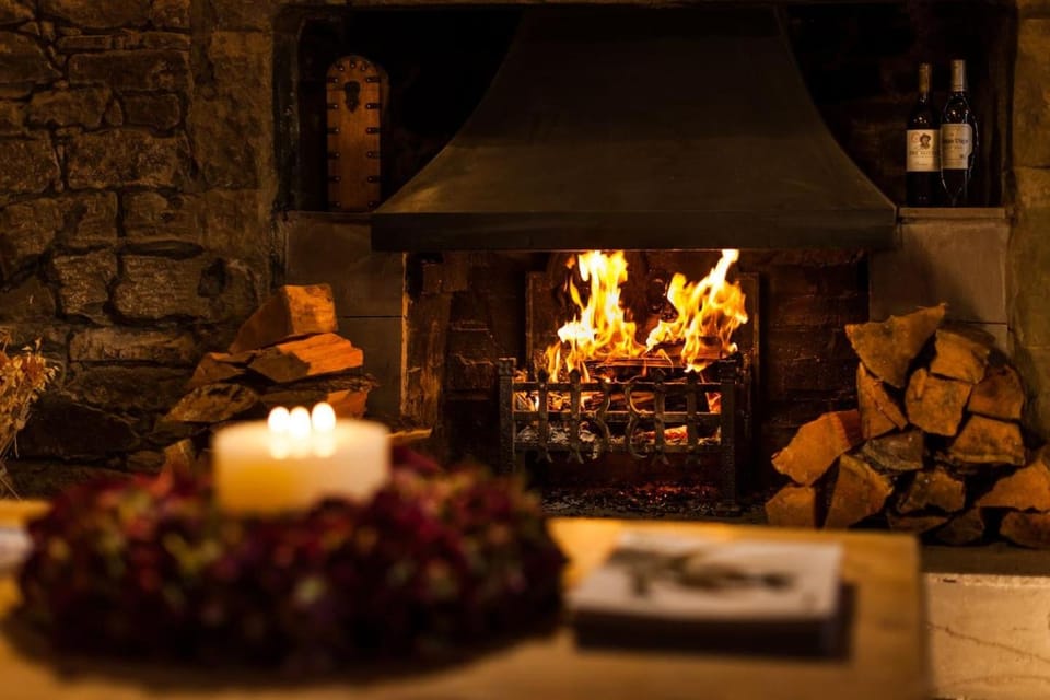 Thornhill House - Historic 5 Bedroom 5 Ensuite Villa in Scotland