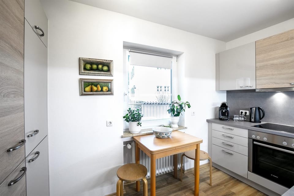 Sweet Home & Flower Garden Apartment in Garmisch-Partenkirchen