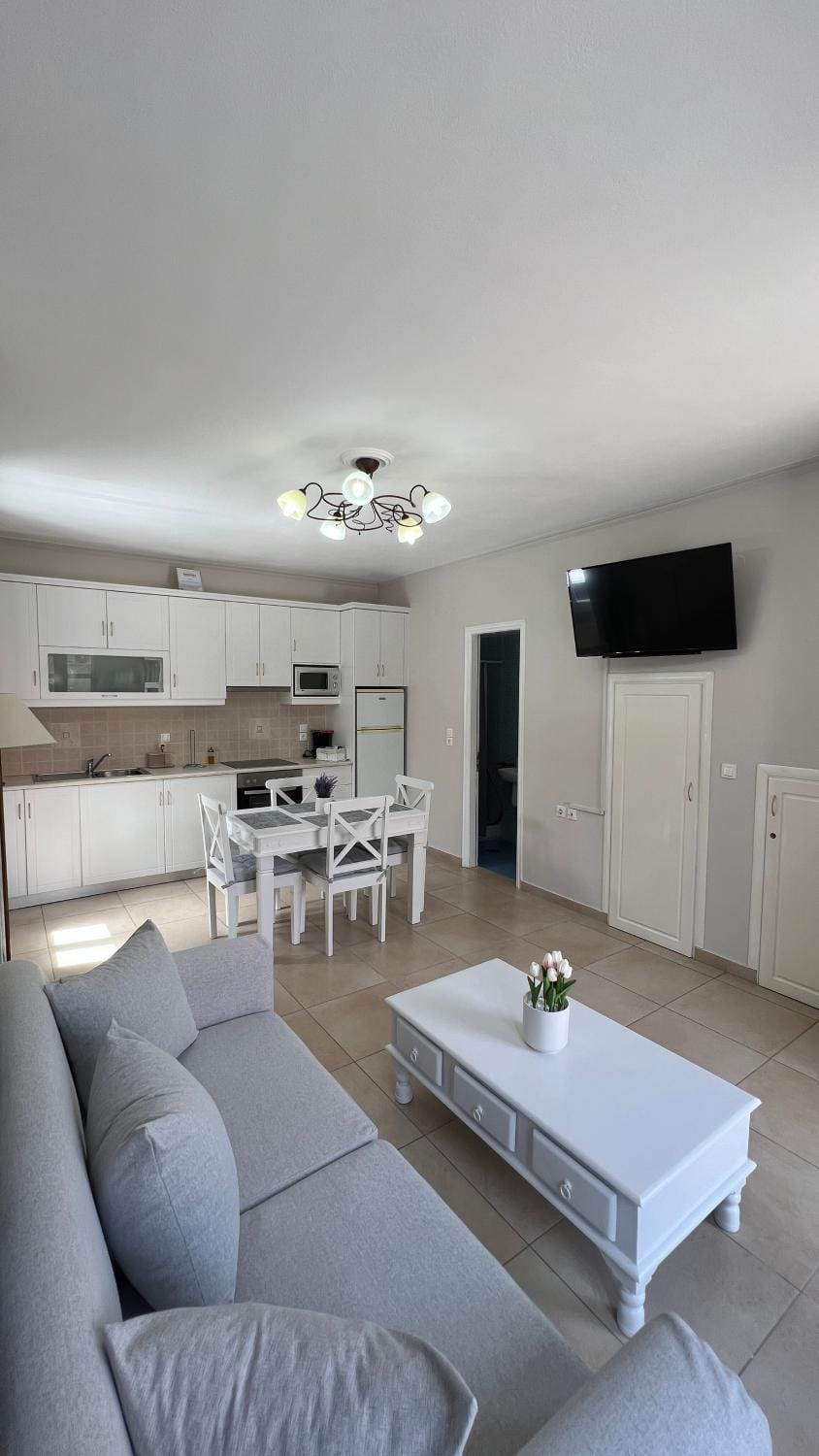 Living room, Seating area, kitchen